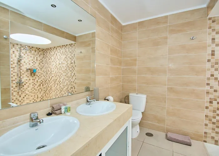 Villa Island Village