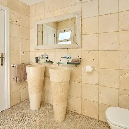 Island Village Villa