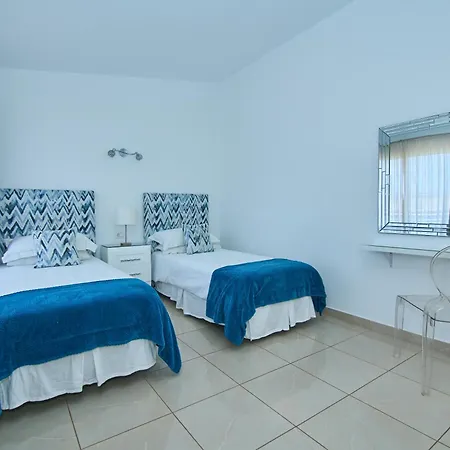 Vila Island Village *